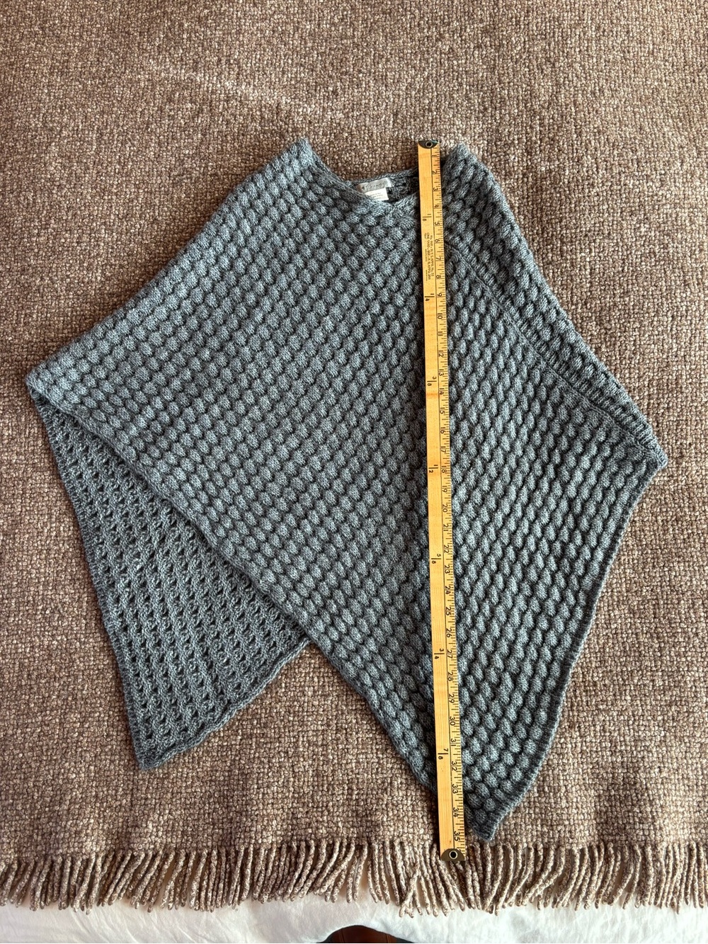 Wool and Alpaca Blend Wrap/Poncho - Picture 5 of 6